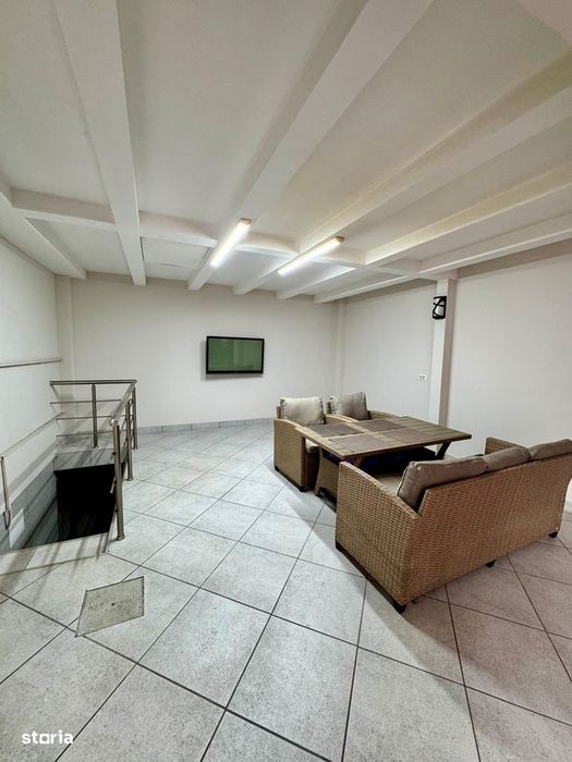 De inchiriat casa formata din 3 camere,zona ultracentrala, teren 555mp