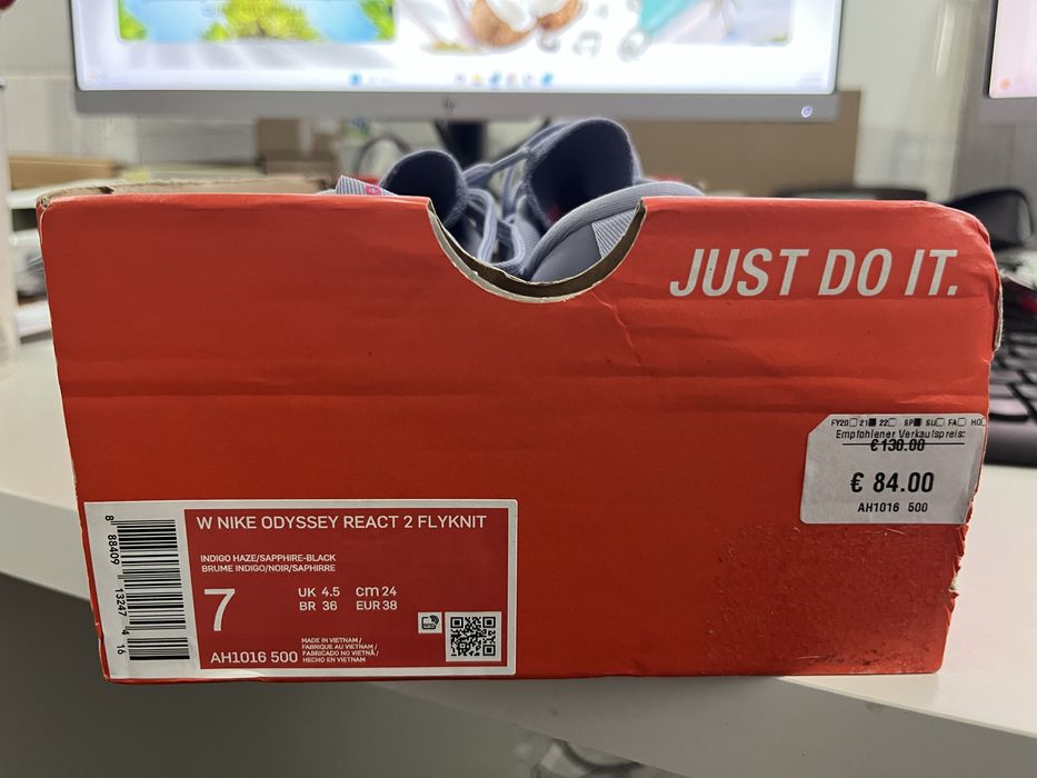 Nike Odyssey React Дамски Маратонки 38