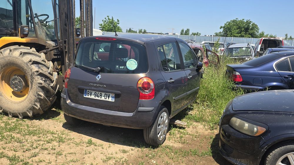 Renault modus usi portbagaj hayon usa bara spate Geam Scaune volan punte interior caseta directie roti rezerva