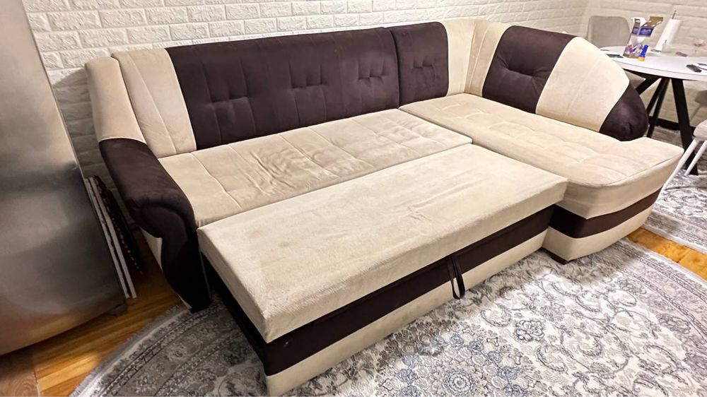 Уголок для кухни продаётся. Oshxona uchun Ugalok sotiladi!