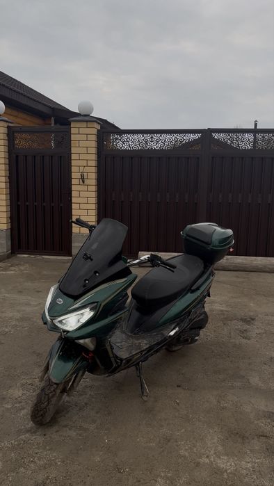 Продается мопед, скутер макси