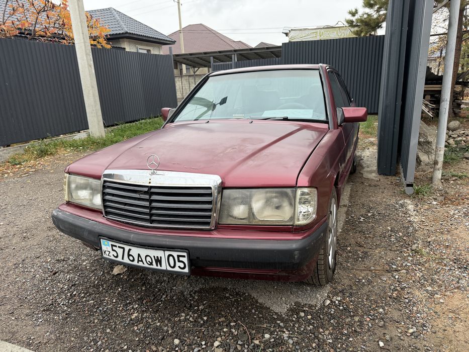 Мерседес-Бенз 190