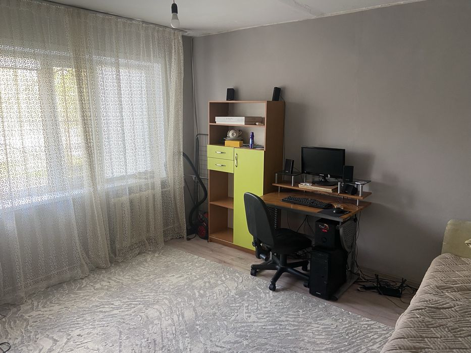 Продам квартиру в двухкомнатную