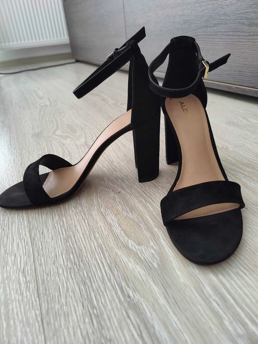 Sandale negre piele întoarsă Aldo 41