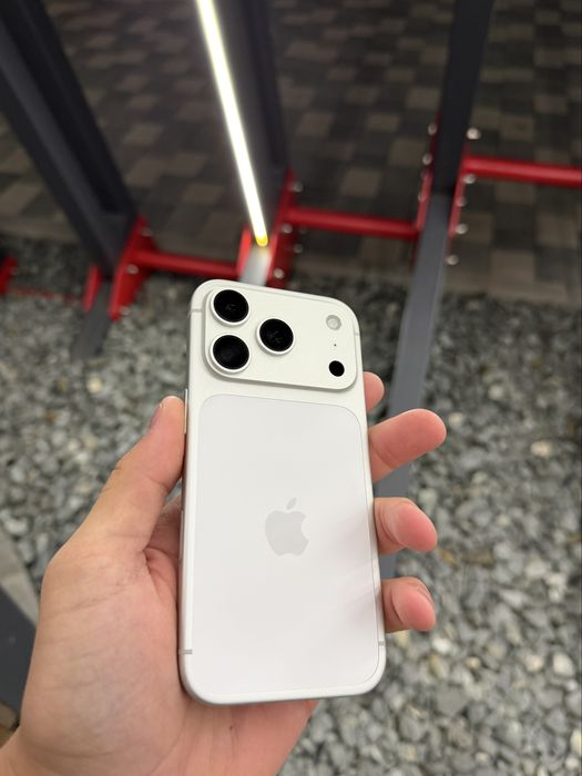 iPhone 17 Pro 256ГБ Есим