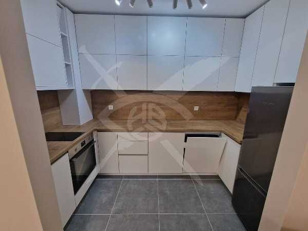 Дава се под наем Двустаен апартамент в Пловдив, Остромила - 70 кв.м за 598.23 € - Снимка #2