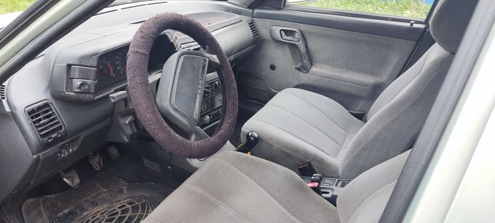 автомобиль универсал