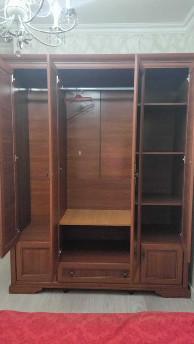 Спальный гарнитур