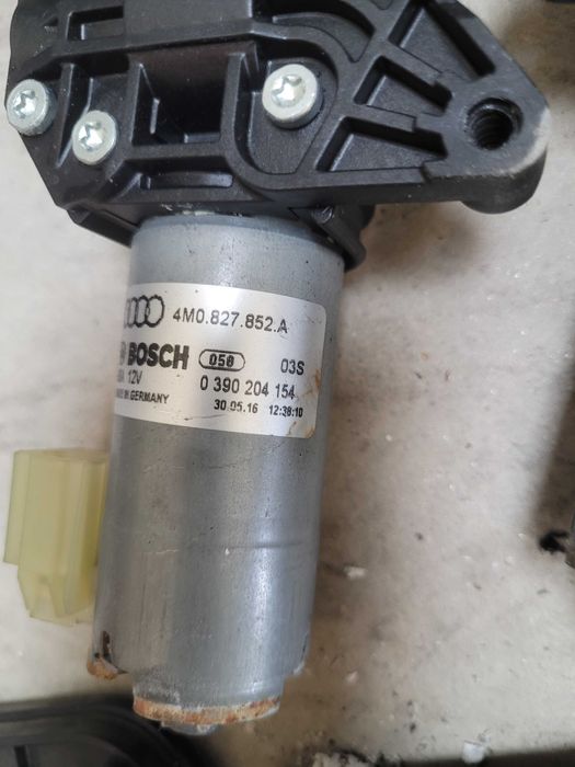 Set motorase inchidere portbagaj Audi Q7 4M 4M0827851A 4M0827852A