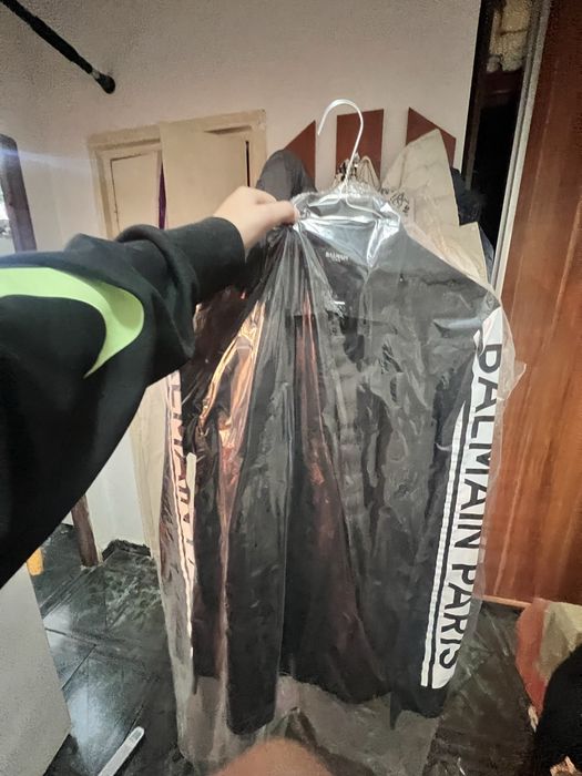 Vand camasi Louis Vuitton si Balmain Originale