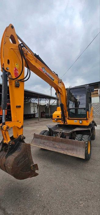 Продается Экскаватор