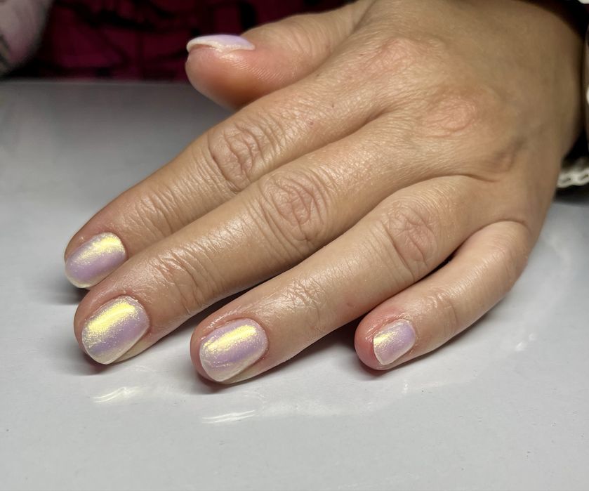 Manichiura gel (80 lei )si semipermanenta la pret acesibil