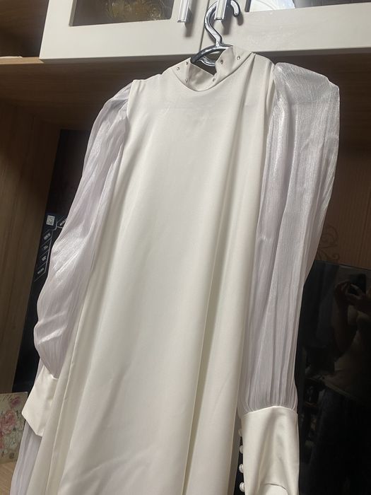 Вечернее платье белое