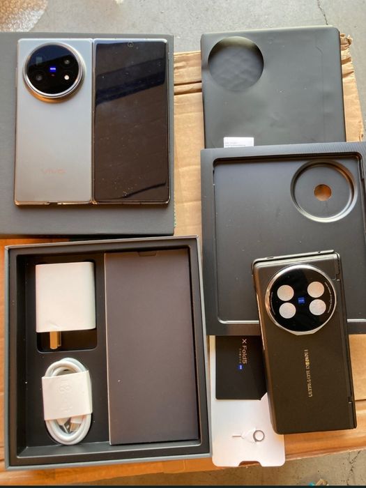 Vivo X Fold 5, 12/256 GB- чисто нов