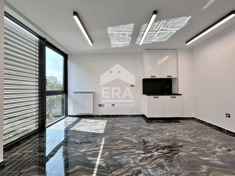 Дава се под наем Офис в София, Лозенец - 102 кв.м за 1128 € - Снимка #3