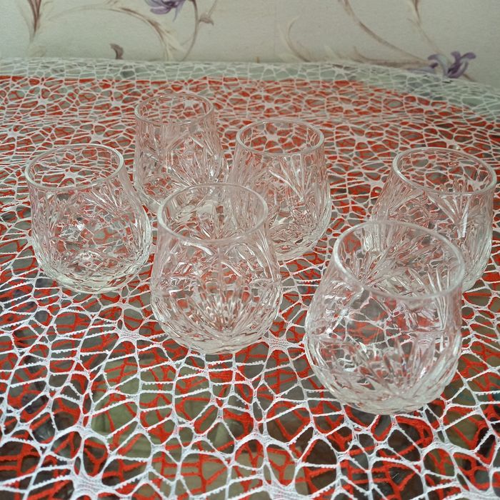 Продам новые хрустальные рюмки
