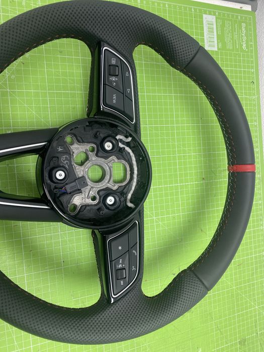 Volan Audi S-line retapitat