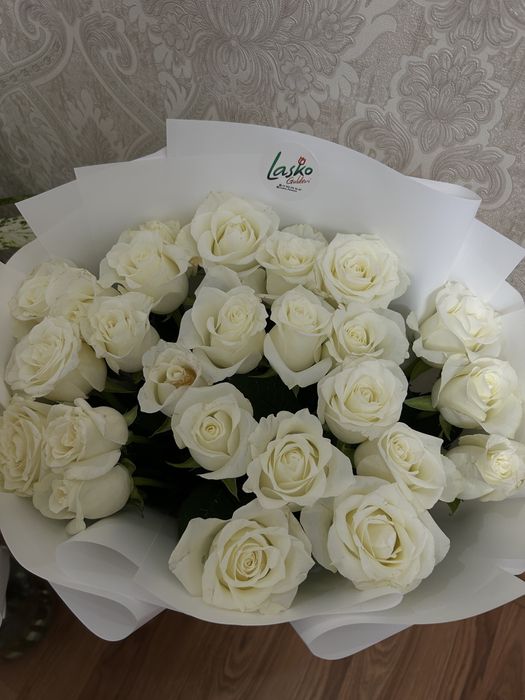 Цветы букет роз 25 шт