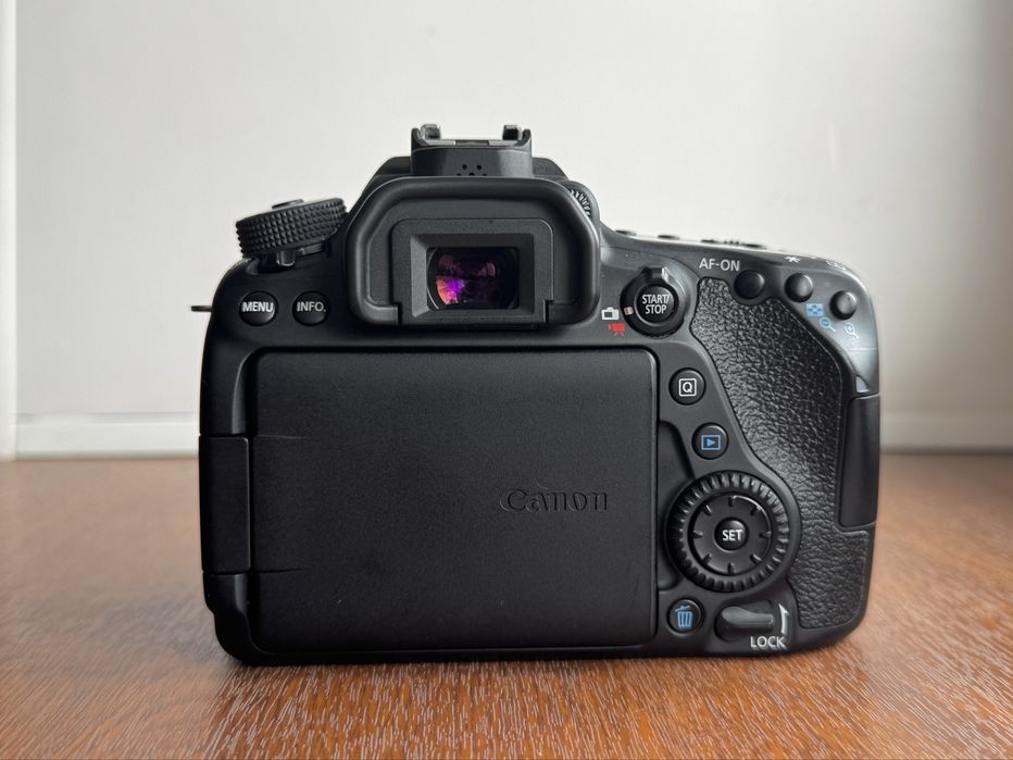 Фотоаппарат Canon 80D