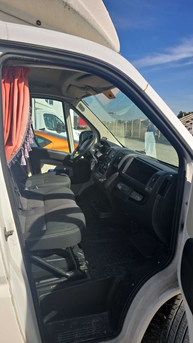 Vand autoutilitară frigorifice