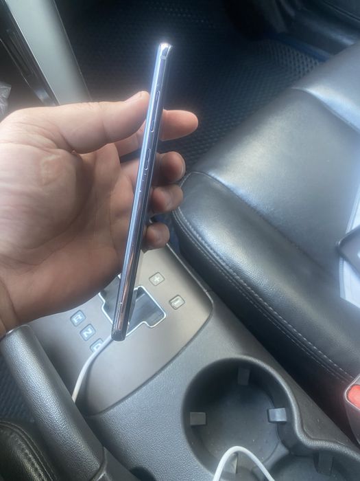 Продам самсунг с10