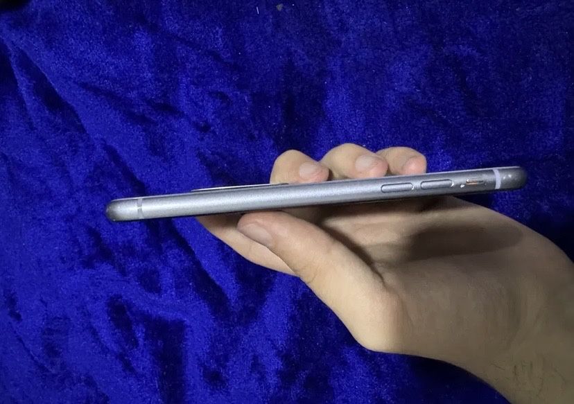 iPhone 11 64/76 holati idial ochilmagan