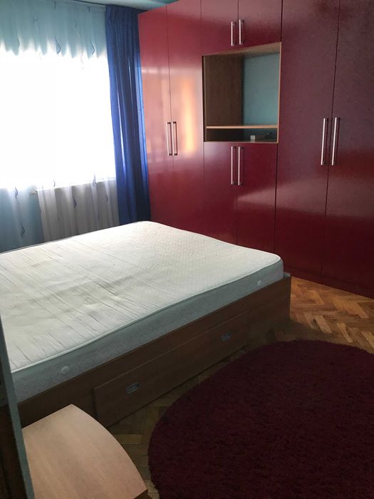 Inchiriez Apartament ultracentral 3 camere