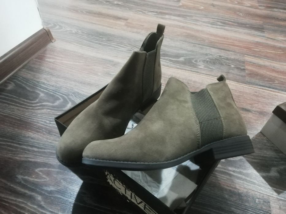 Продам женскую обувь