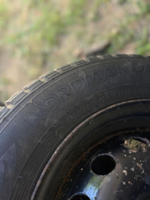 Продам шины зимние 185/65/15
