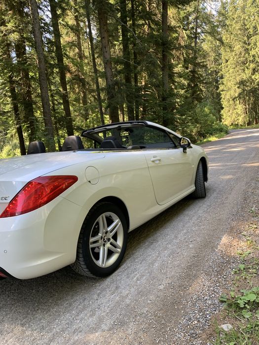 Peugeot 308 CC 2012.