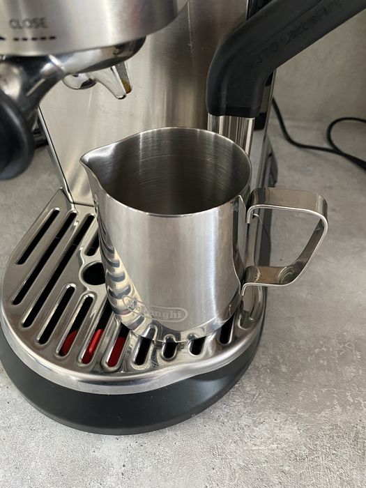 Кофеварка рожковая Delonghi срочно