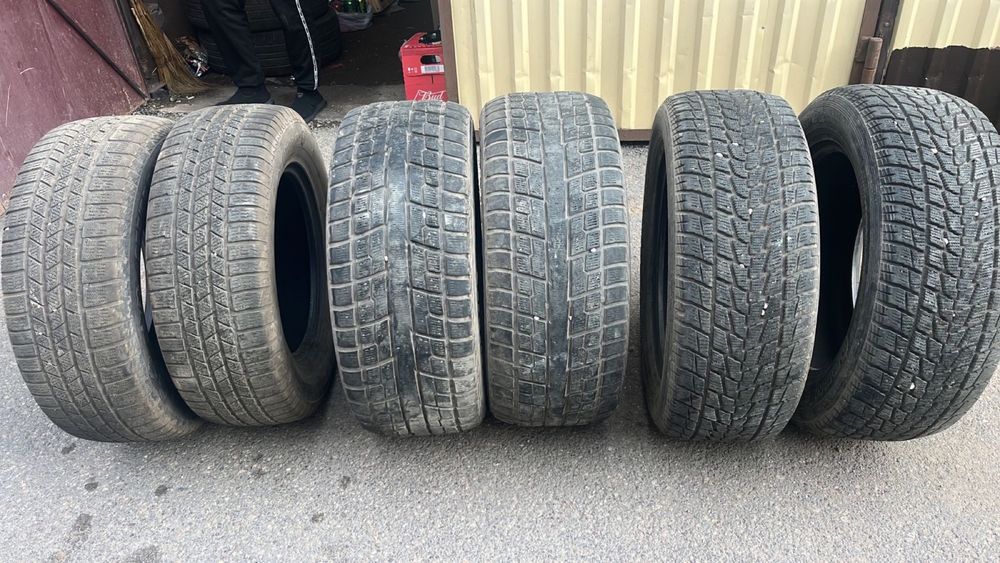 Продам резину три комплекта по 2 пары