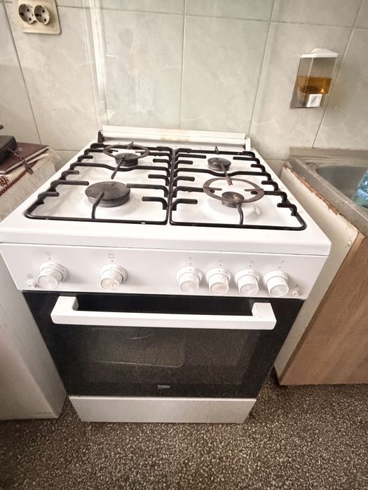 Aragaz Beko pe gaz - 4 ochiuri