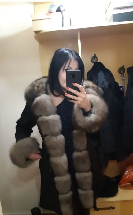 Продам парку, теплая в хорошем состоянии!