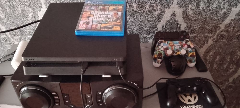 Обменяю Sony PlayStation 4Slim
