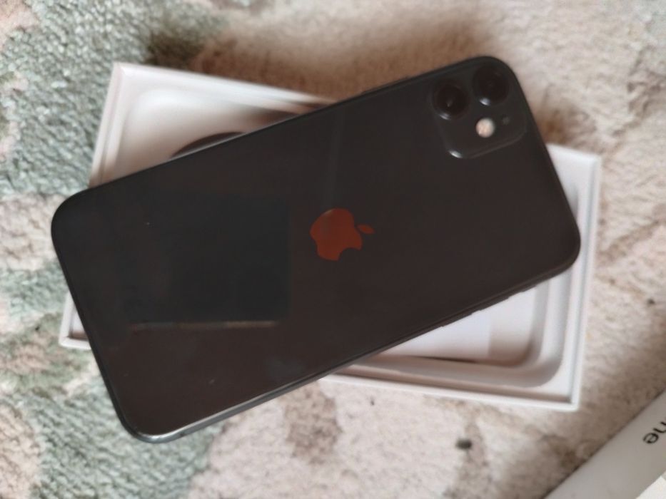 Айфон 11 64 гб. Оригинал 77%