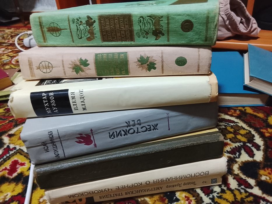 Продам книги очень много разного содержания