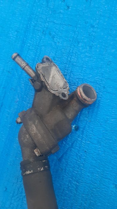 Корпус термостата 2UZ-FE