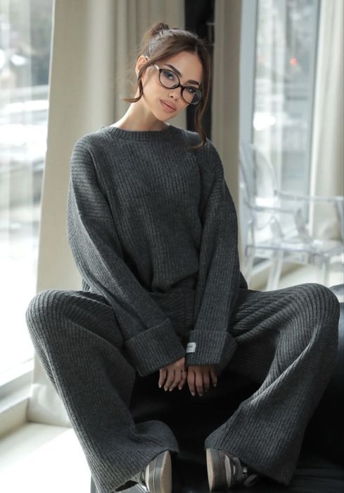 karma signature knitted set