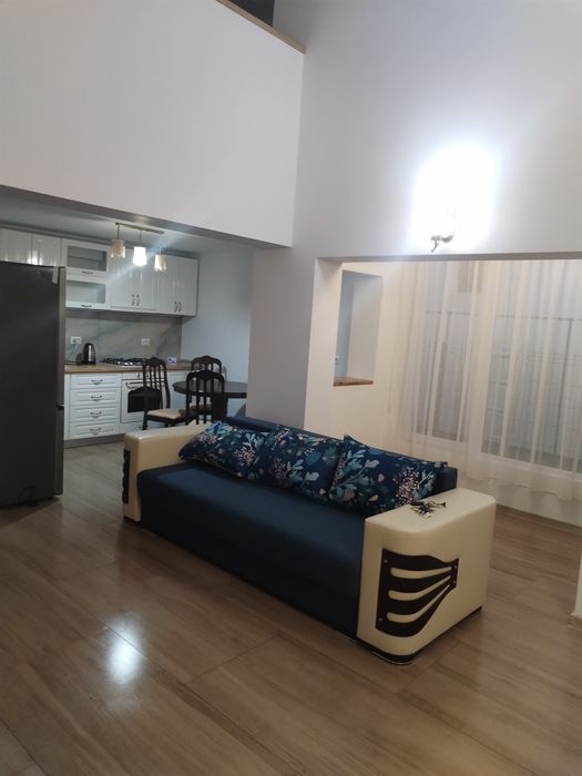 Inchiriez apartament de 2 camere la casa-Brosteni