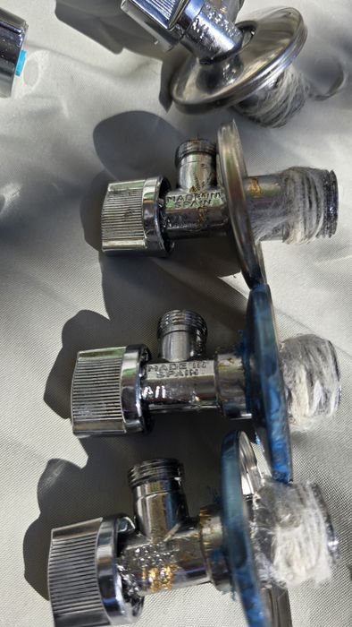 Set Accesorii Sanitare NOI..- Filtru B