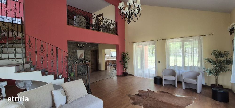 Casa langa padure , cartier privat -Corunca