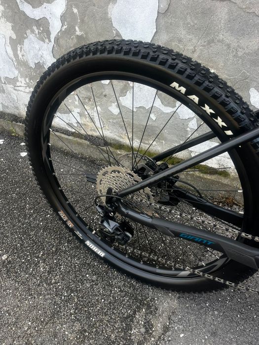 Bicicleta Electrica Giant Fathom E+ 2 29