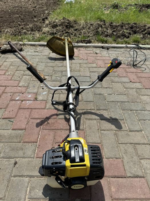 Покос травы уборка територии