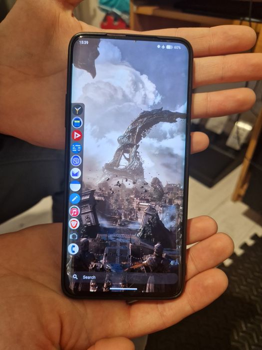 Перфектен One Plus 7 Pro и зарядно