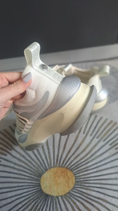 Adidasi Steve Madden