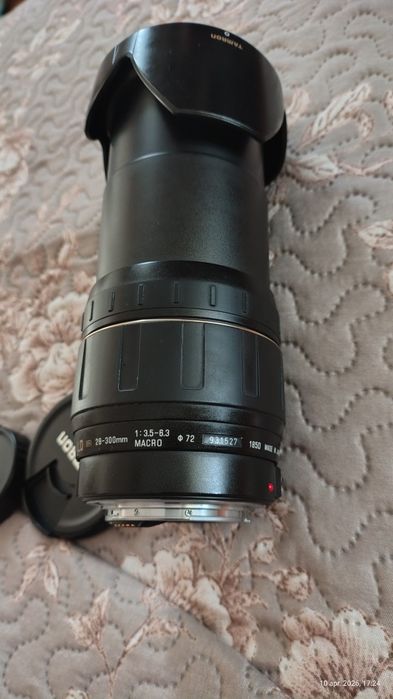 Tamron AF 28-300mm f/3.5-6.3 Aspherical LD IF Macro.