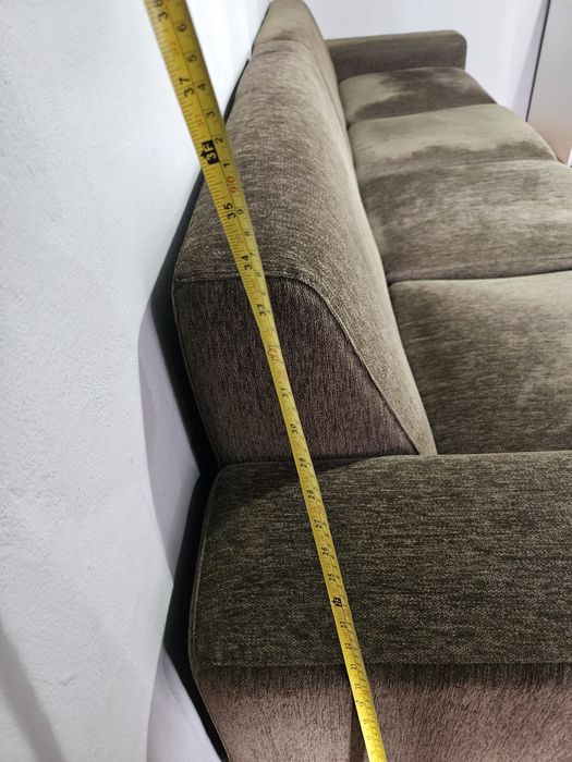 Canapea 3.1 m din 2 piese in stare foarte buna