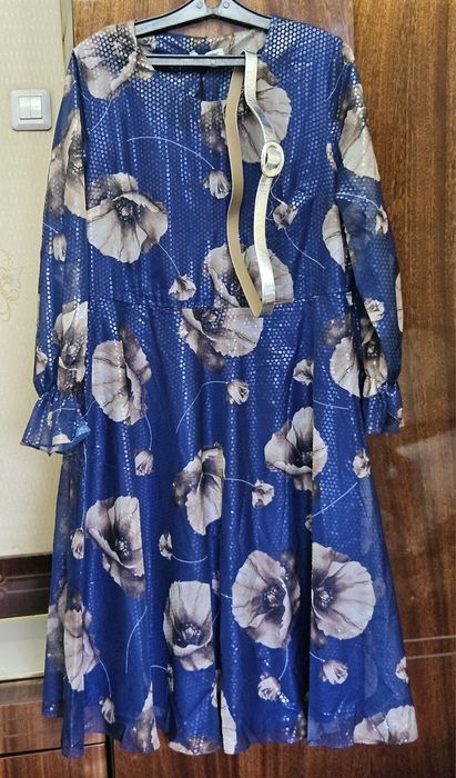 Продам женское платье новое