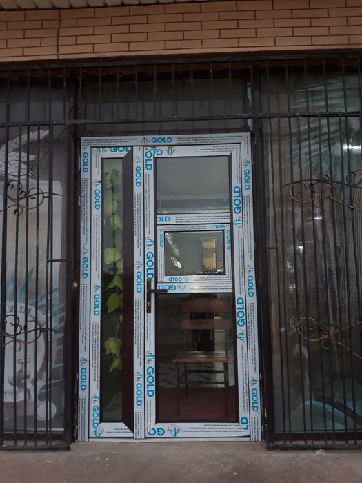 Окна двери витражи.